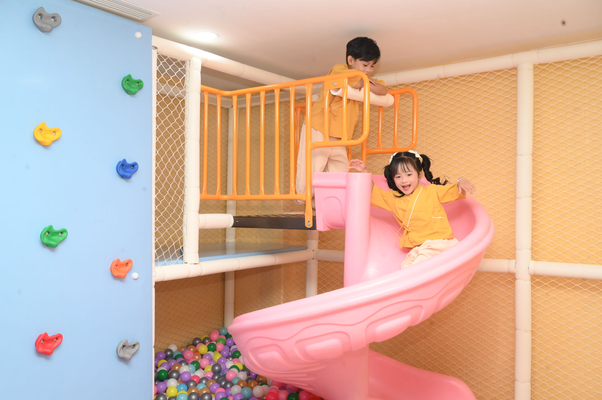 amare miễn phí vé vào cửa cho học sinh tiểu học
