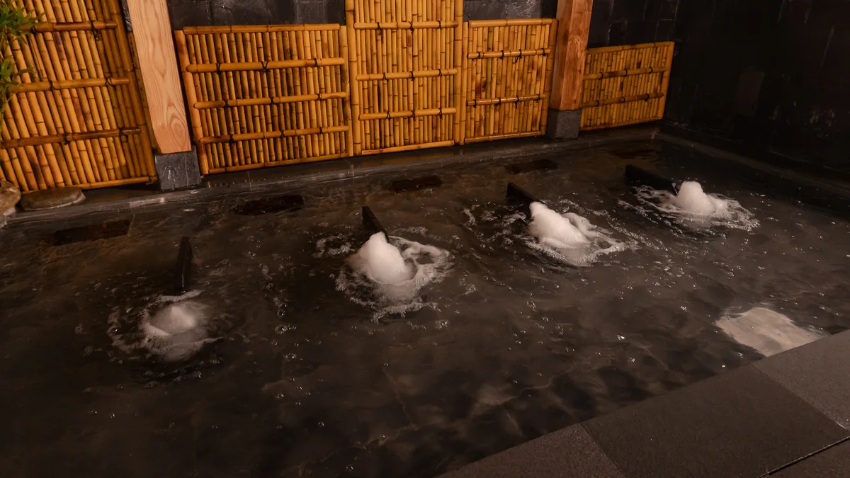 Bể Onsen AMARE dùng cho nội dung về thời lượng ngâm Mizuburo