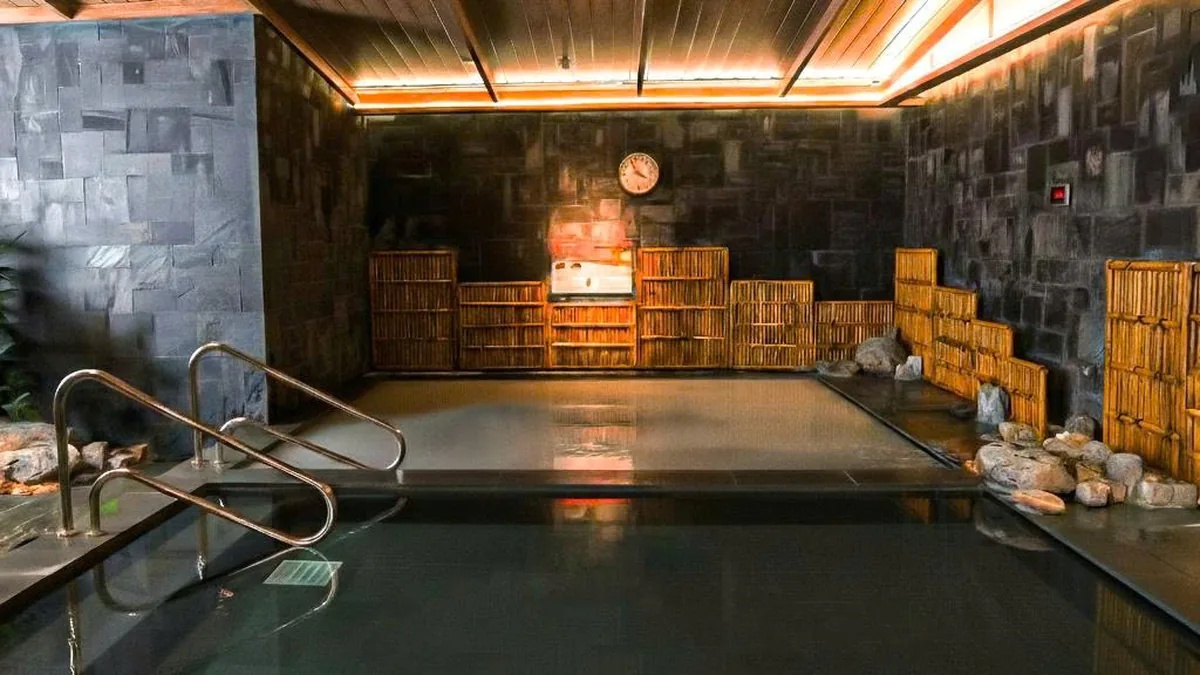 Bể Onsen AMARE cho trải nghiệm tắm khoáng nóng chuẩn Nhật trong thành phố