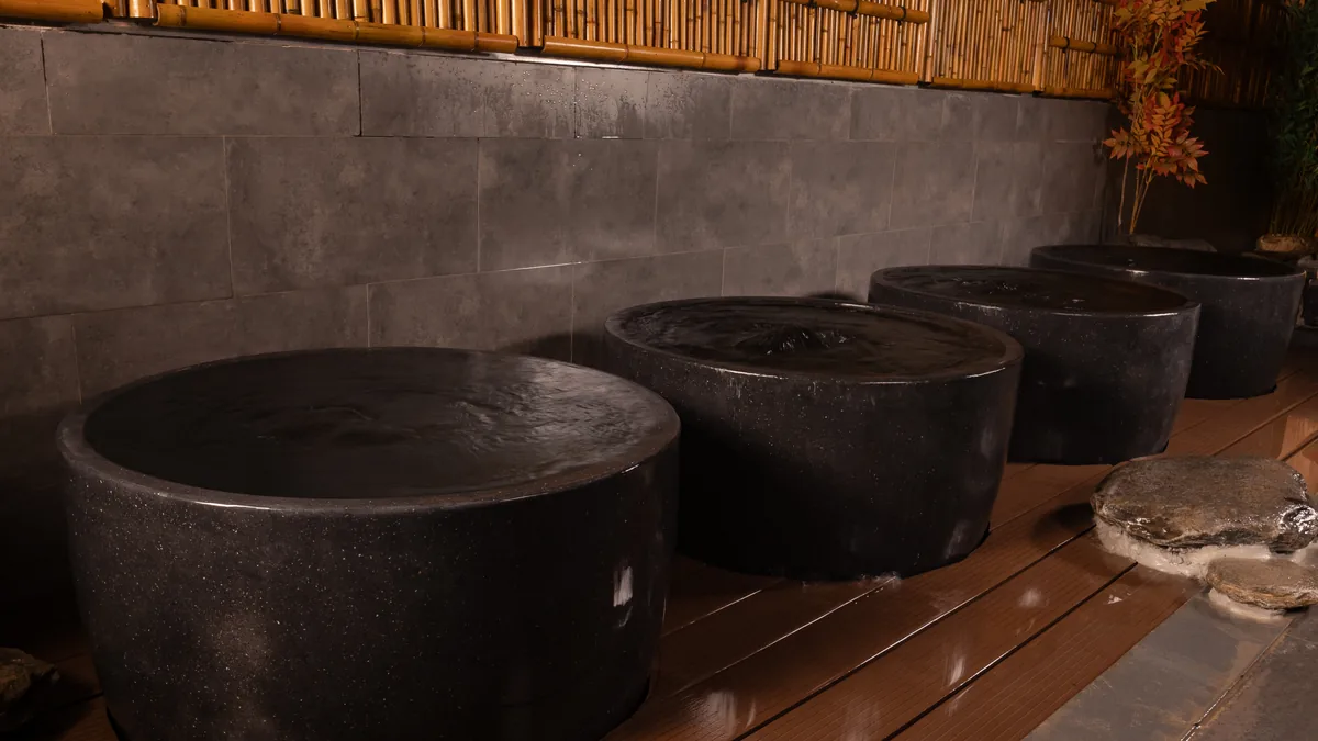 Khu chuẩn bị Onsen tại AMARE cho bước tắm sạch trước khi xuống bể